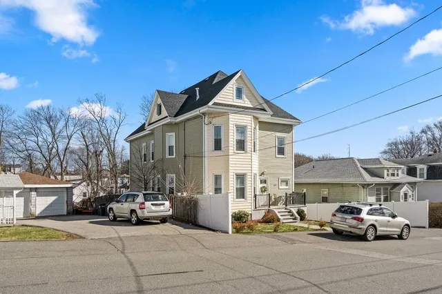 $3,600 | 127 Harris Street, Unit F, Revere, MA 02151