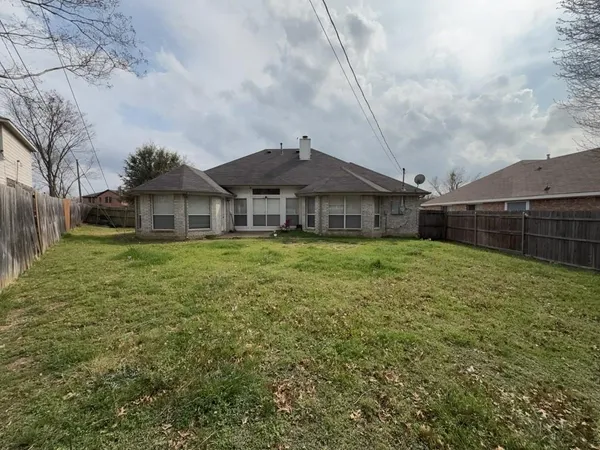 $2,195 | 317 Oak Meadow Lane, Cedar Hill, TX 75104