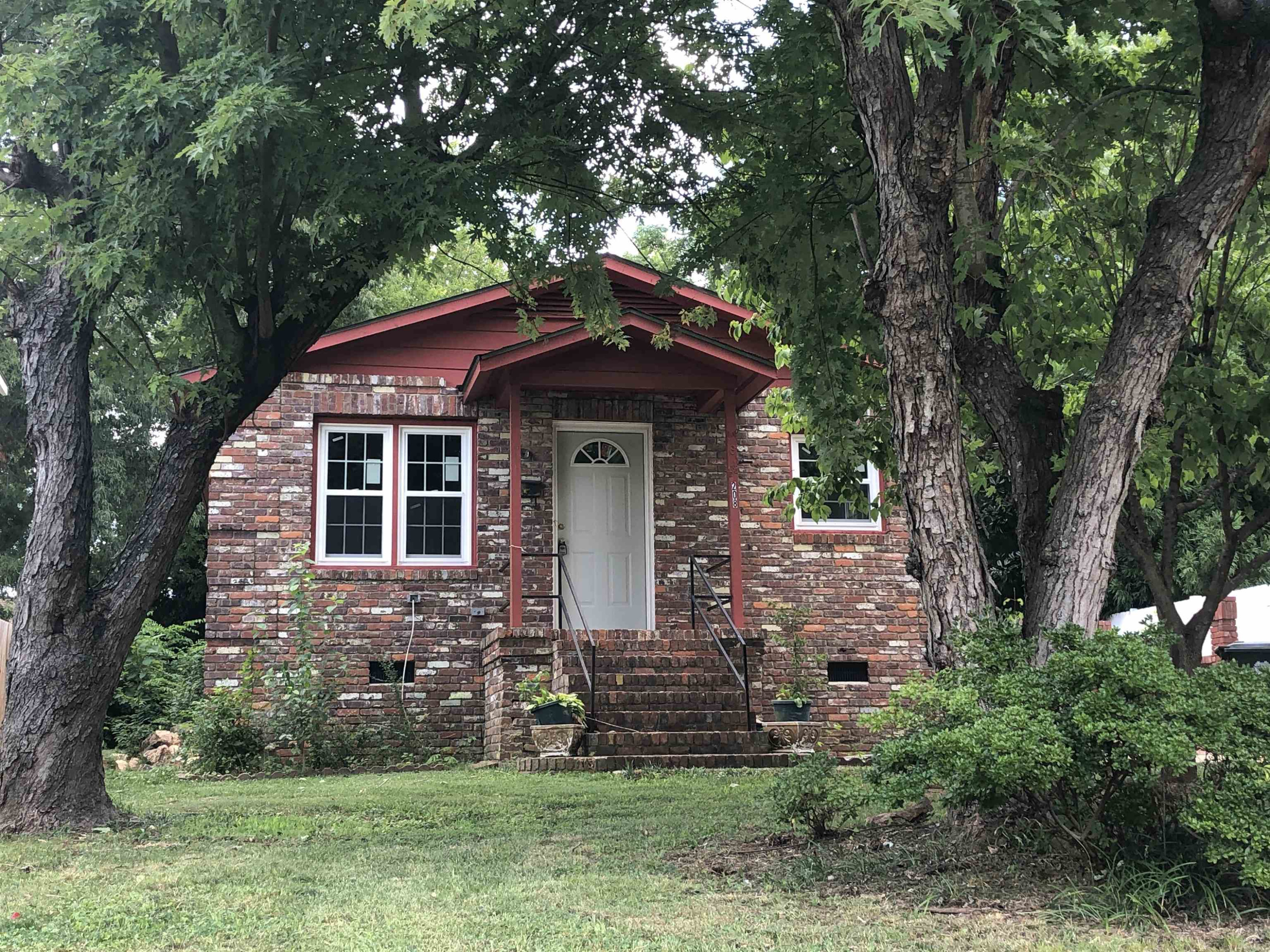 208 North State Street Raleigh, NC 27601 - Photo 1 of 14 Photo 1