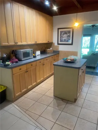 $1,950 | 428 Court Street, Englewood, FL 34223
