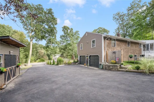 $589,000 | 207 Steere Farm Road, Burrillville, RI 02830
