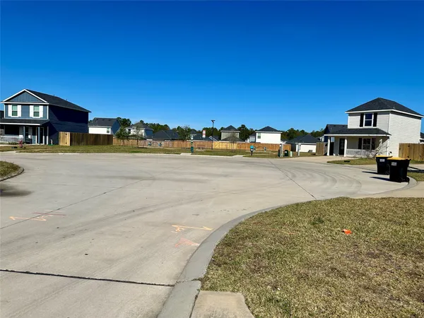 $1,270 | 16635 Colleen Place, Conroe, TX 77306