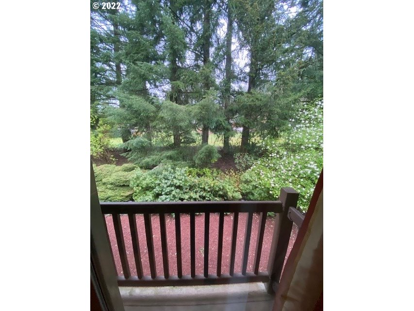 41945 Southeast Dover Court Sandy, OR 97055 - Photo 13 of 32 a view of balcony