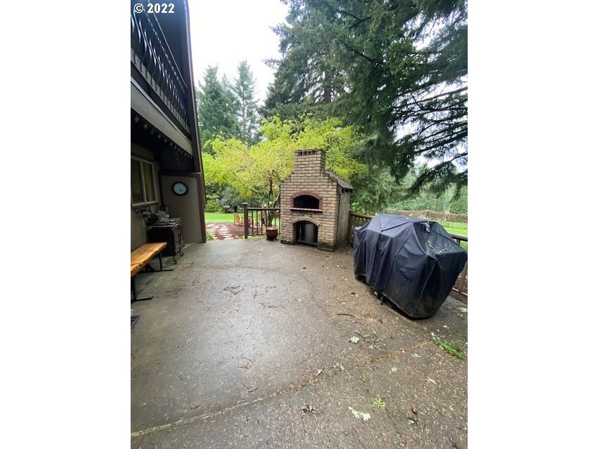 41945 Southeast Dover Court Sandy, OR 97055 - Photo 21 of 32 a view of a porch
