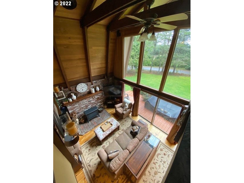 41945 Southeast Dover Court Sandy, OR 97055 - Photo 8 of 32 a balcony view with a outdoor space