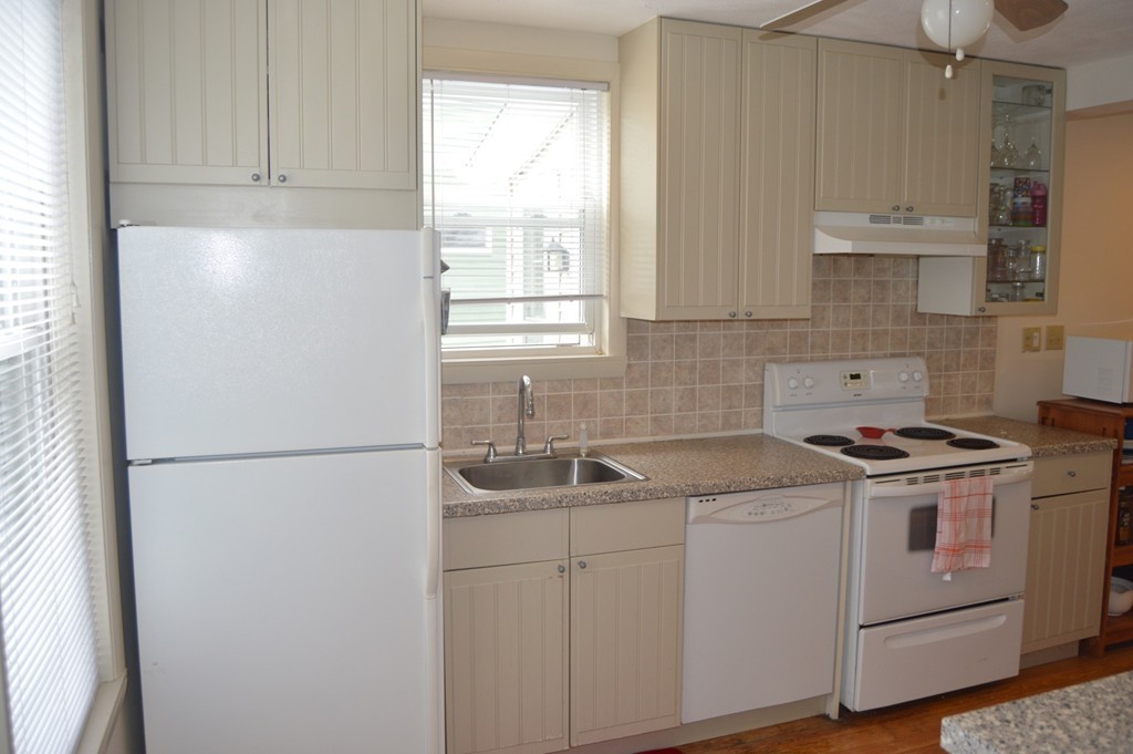 4 Nipmuc Road Framingham, MA 01702 - Photo 7 of 20 Gallery Image 7