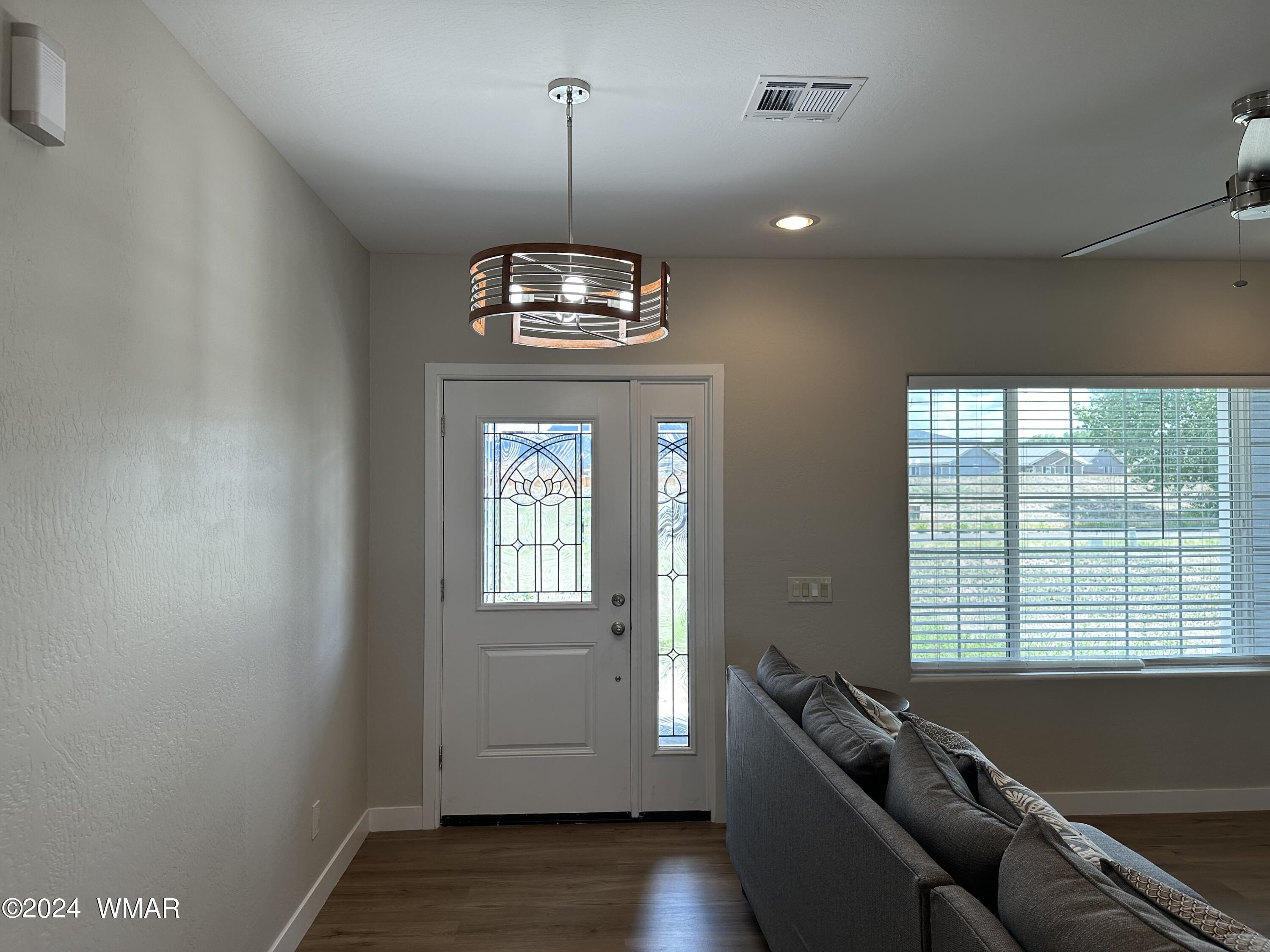 512 3rd Place Eagar, AZ 85925 - Photo 5 of 24 IMG_4933