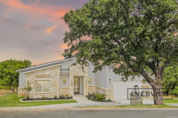 $2,900 | 1314 Clayton Nolen Drive, Horseshoe Bay, TX 78657