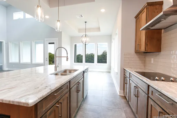 $3,200 | 1314 Clayton Nolen Drive, Horseshoe Bay, TX 78657