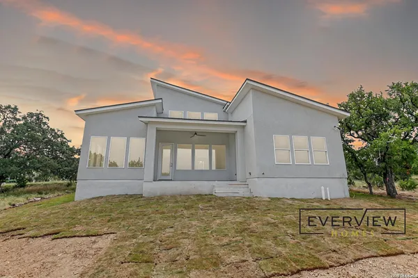 $2,900 | 1314 Clayton Nolen Drive, Horseshoe Bay, TX 78657