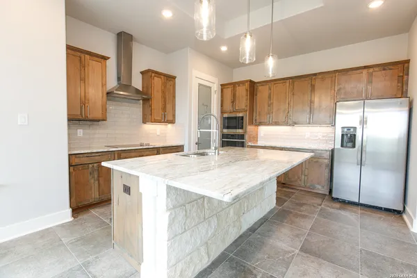 $2,900 | 1314 Clayton Nolen Drive, Horseshoe Bay, TX 78657