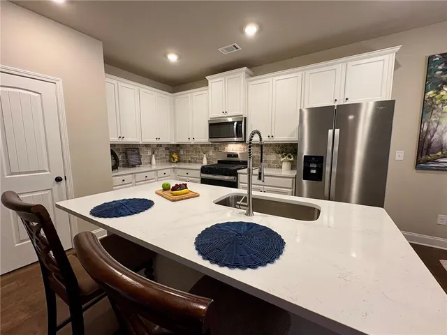 $498,890 | 986 Lakeview Oaks Court, Grayson, GA 30017