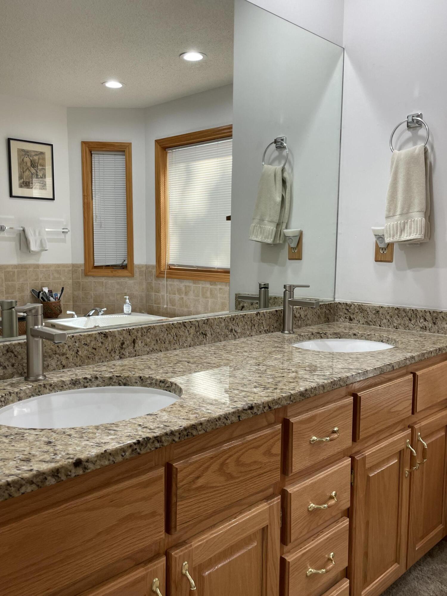 1649 Cove Pointe Road La Follette, TN 37766 - Photo 21 of 38 IMG_2205