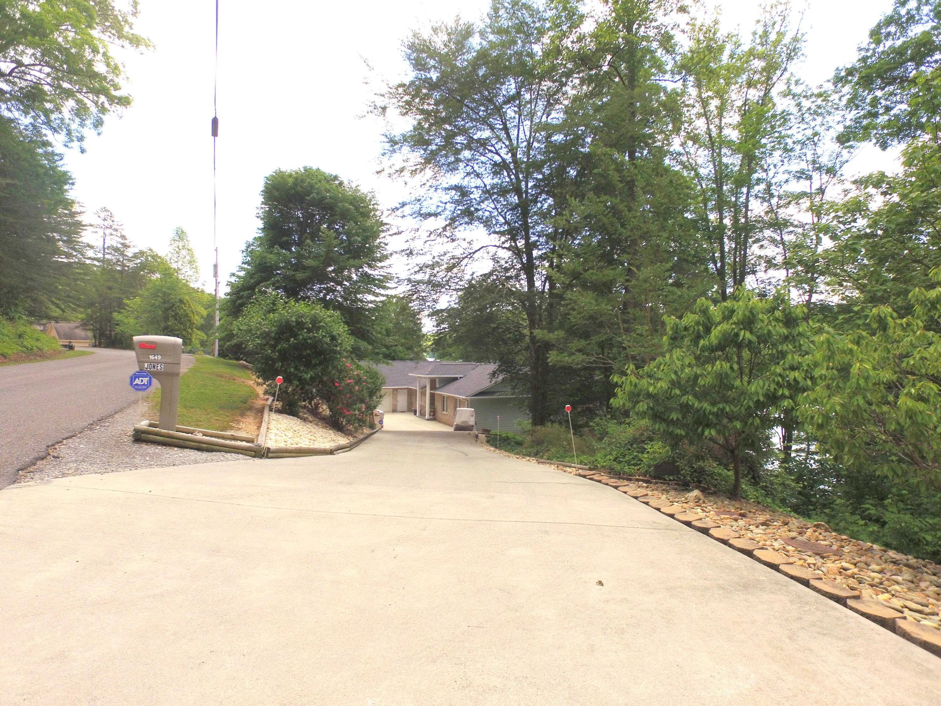 1649 Cove Pointe Road La Follette, TN 37766 - Photo 8 of 38 DJI_0194