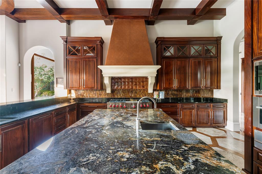 6009 Rose Grove Court Dallas, TX 75248 - Photo 12 of 39