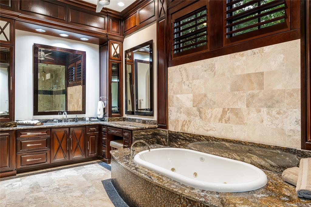 6009 Rose Grove Court Dallas, TX 75248 - Photo 18 of 39