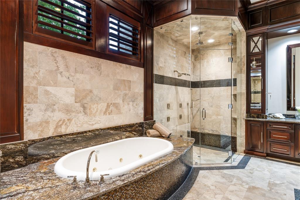 6009 Rose Grove Court Dallas, TX 75248 - Photo 19 of 39