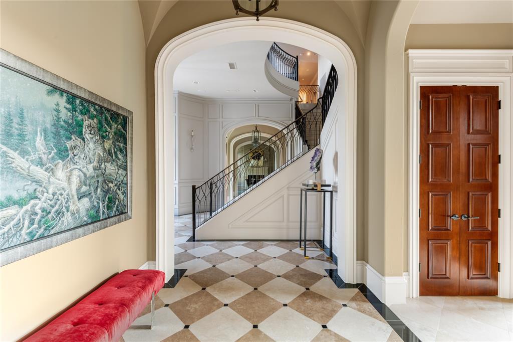 6009 Rose Grove Court Dallas, TX 75248 - Photo 6 of 39