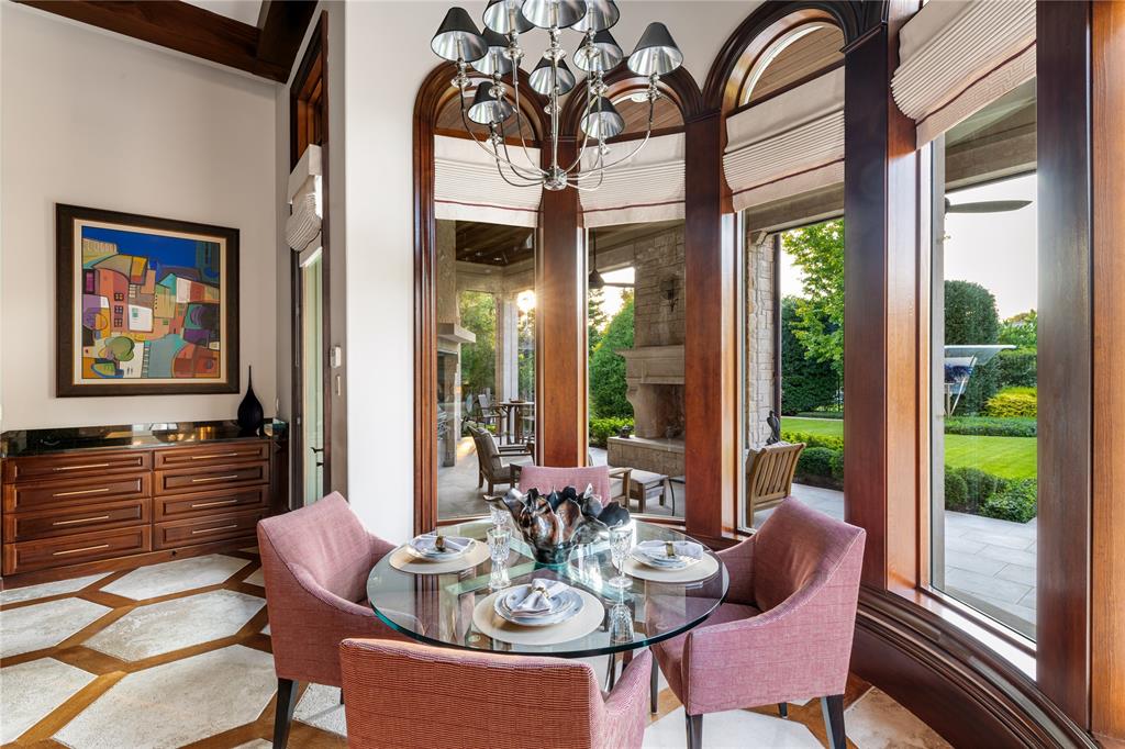 6009 Rose Grove Court Dallas, TX 75248 - Photo 10 of 39