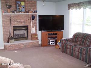 95 Ridgeview Drive Lehighton, PA 18235 - Photo 4 of 14 Family Room