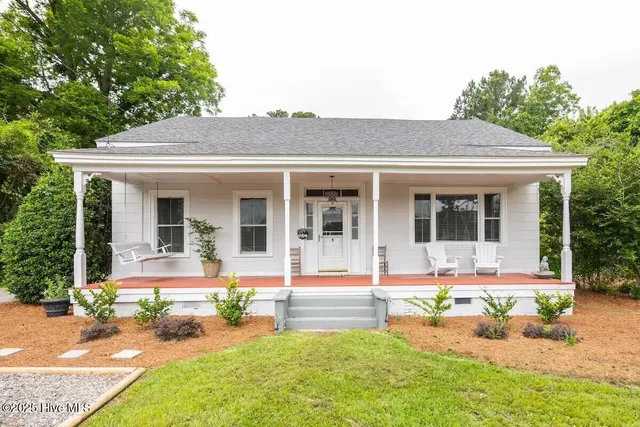 $2,200 | 2719 Castle Hayne Road, Wilmington, NC 28401