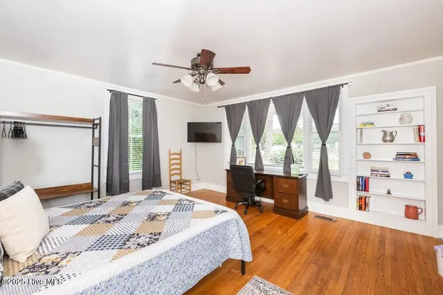 $2,200 | 2719 Castle Hayne Road, Wilmington, NC 28401