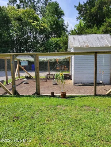 $2,200 | 2719 Castle Hayne Road, Wilmington, NC 28401