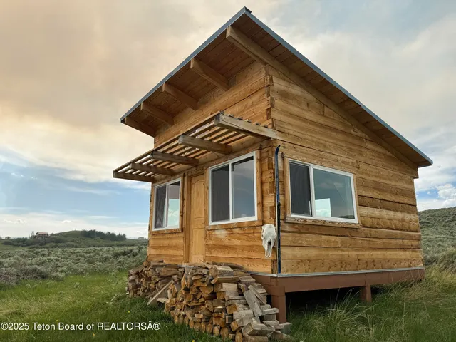 $196,900 | 12 Beaver Ridge Road, Daniel, WY 83115