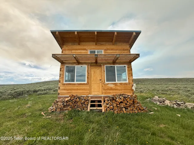 $196,900 | 12 Beaver Ridge Road, Daniel, WY 83115
