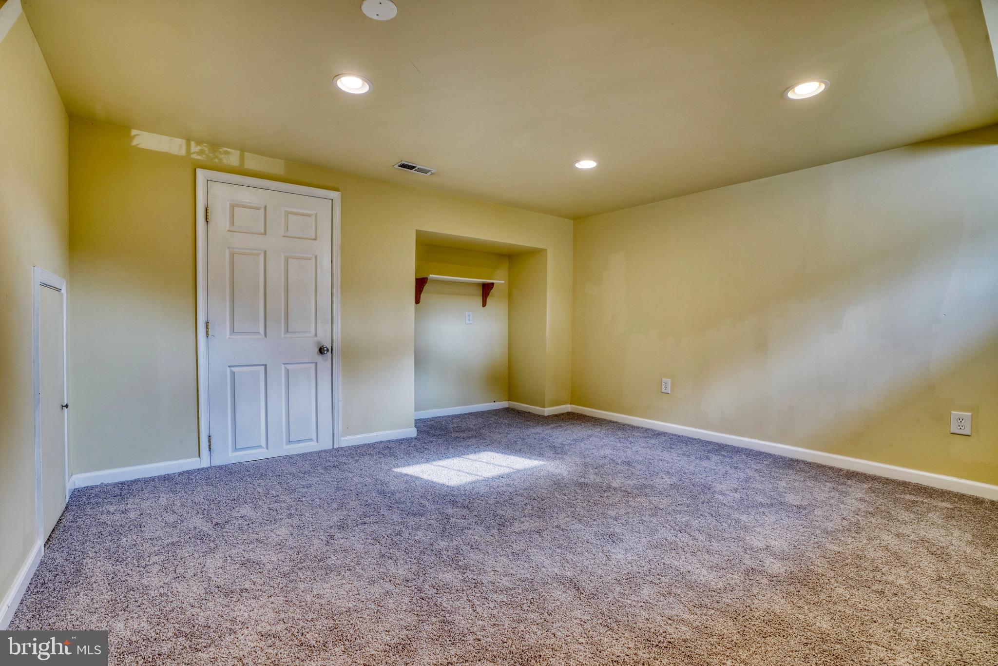 8351 Hillendale Road Parkville, MD 21234 - Photo 24 of 45