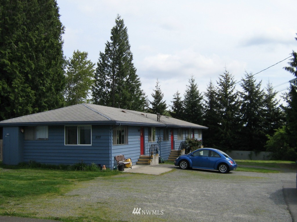 11717 Center Road Everett, WA 98204 - Photo 4 of 8