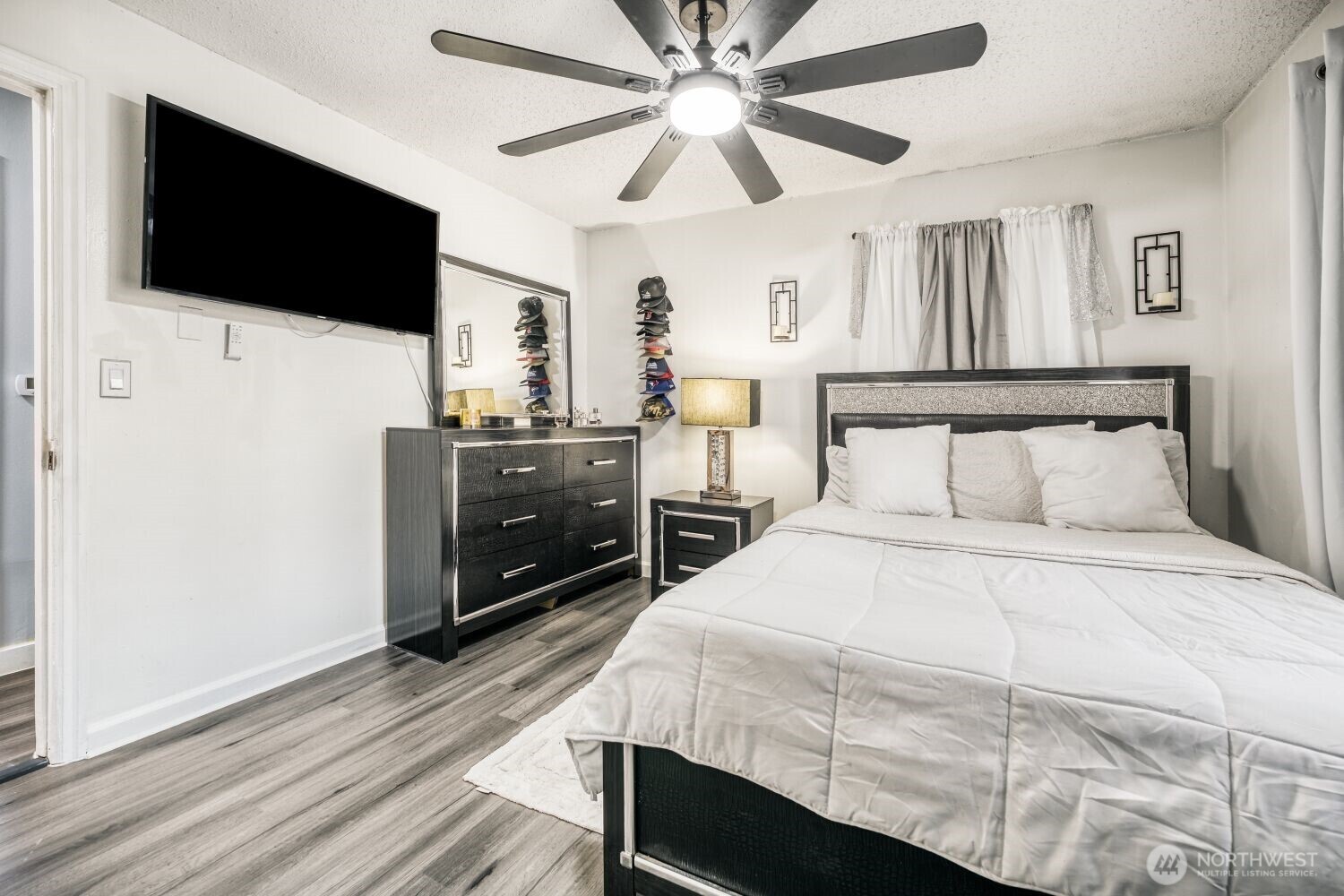 414 116th Place Southwest Everett, WA 98204 - Photo 14 of 29
