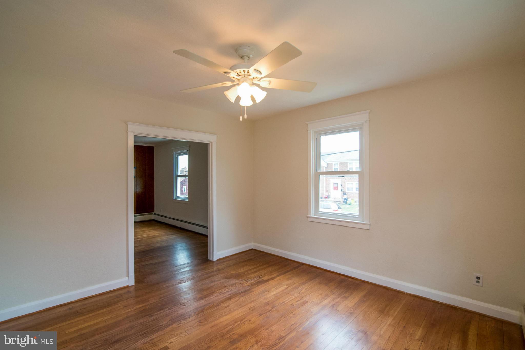 515 Charing Cross Road Baltimore, MD 21229 - Photo 11 of 29 Dining Room
