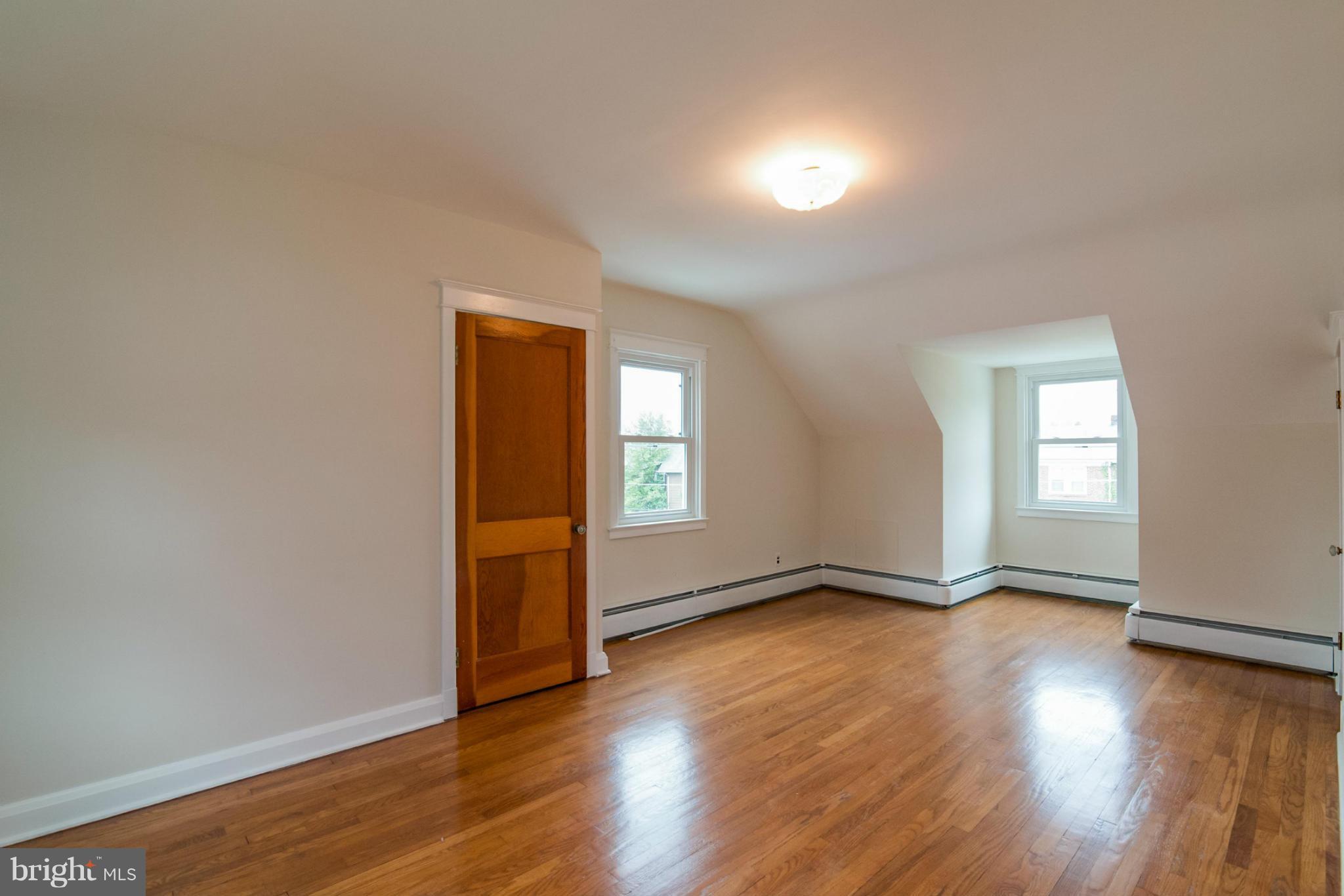 515 Charing Cross Road Baltimore, MD 21229 - Photo 18 of 29 Bedroom (Master)
