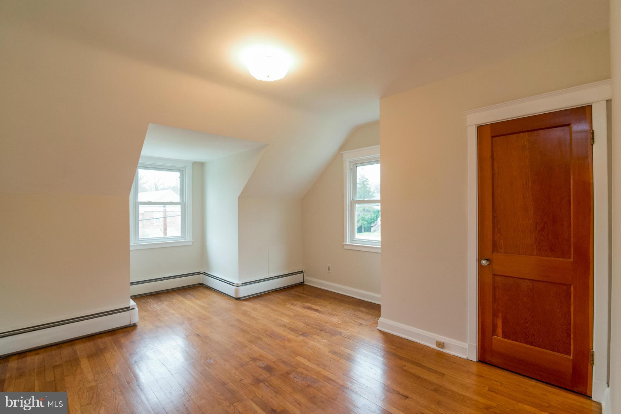 515 Charing Cross Road Baltimore, MD 21229 - Photo 21 of 29 Bedroom
