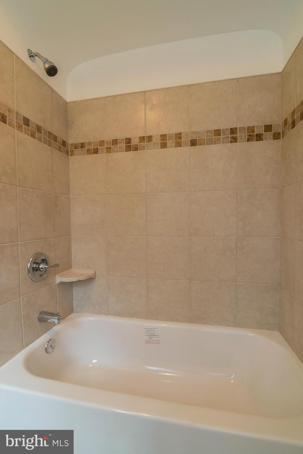 515 Charing Cross Road Baltimore, MD 21229 - Photo 24 of 29 Bath