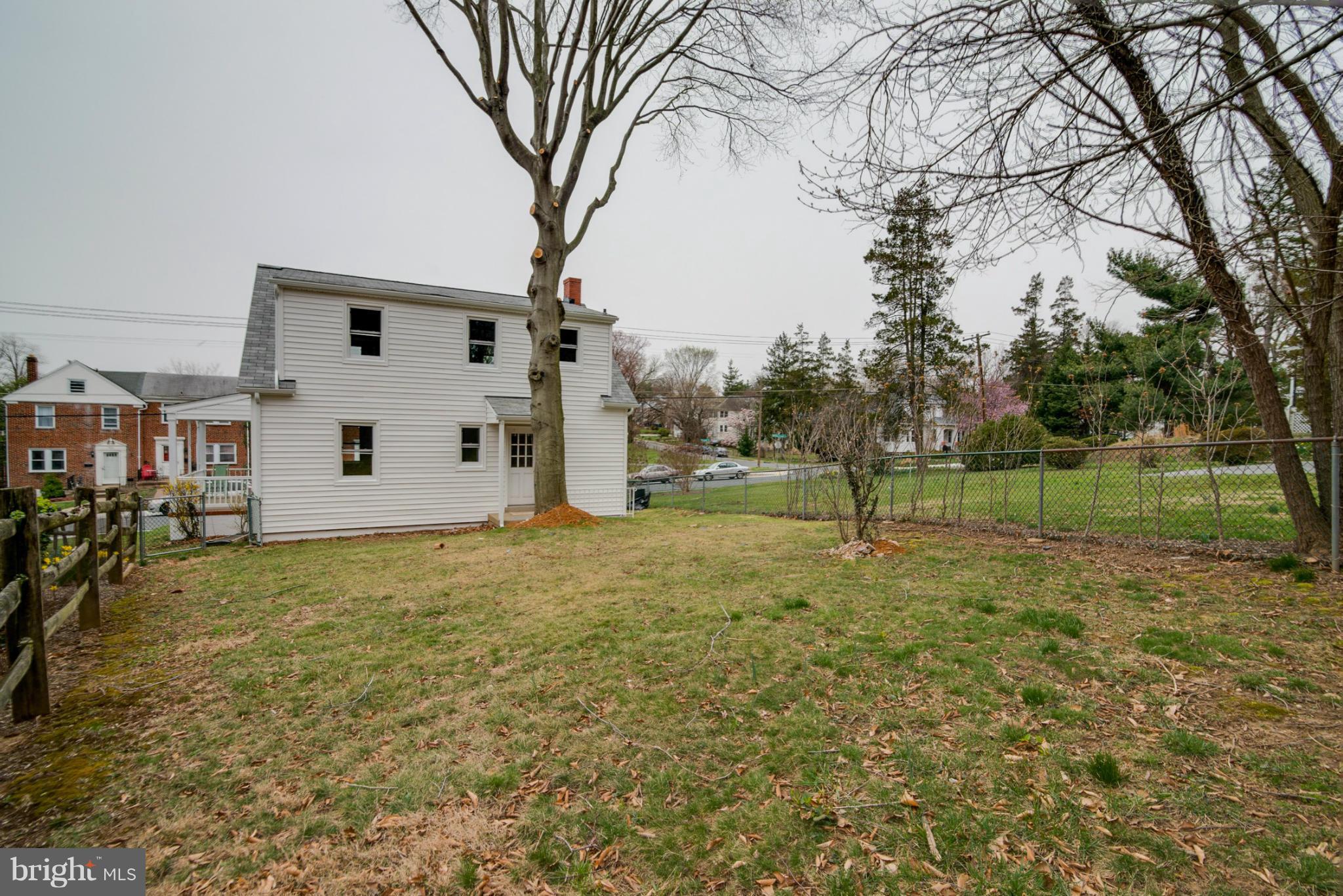 515 Charing Cross Road Baltimore, MD 21229 - Photo 26 of 29 Exterior (Rear)