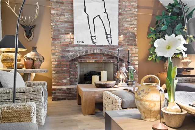 $595,000 | 2200 West 121st Street, Leawood, KS 66209