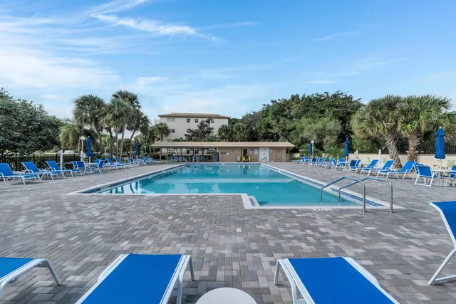 a view of outdoor space yard and entertaining space