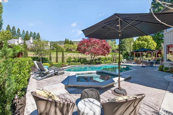 $2,295,000 | 513 Buttonwood Drive, Danville, CA 94506
