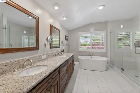 $2,295,000 | 513 Buttonwood Drive, Danville, CA 94506