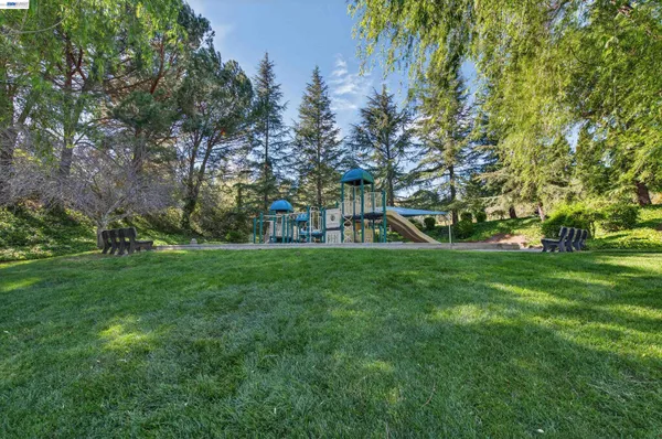 $2,295,000 | 513 Buttonwood Drive, Danville, CA 94506