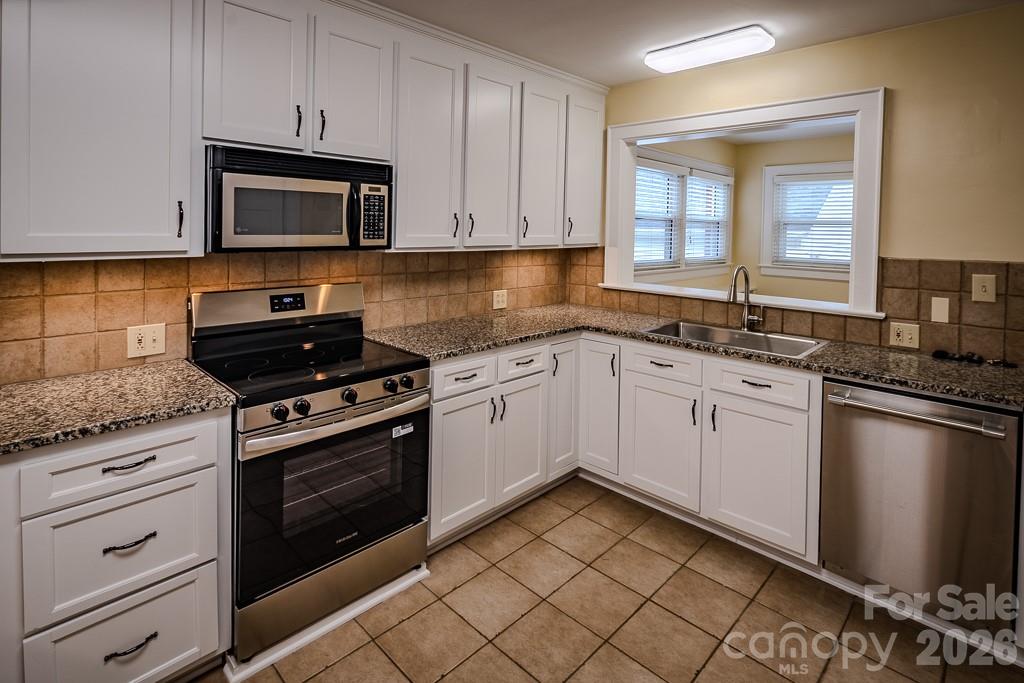 803 1st Avenue North Conover, NC 28613 - Photo 14 of 37