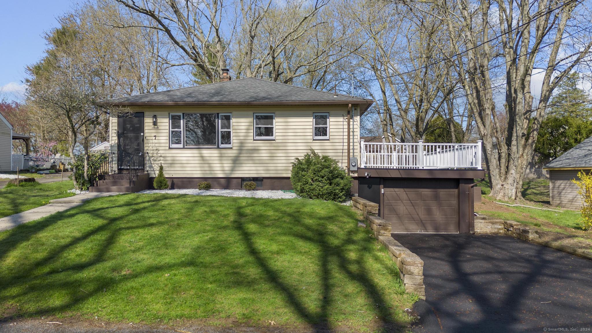7 Tuccitto Road Portland, CT 06480 - Photo 1 of 1
