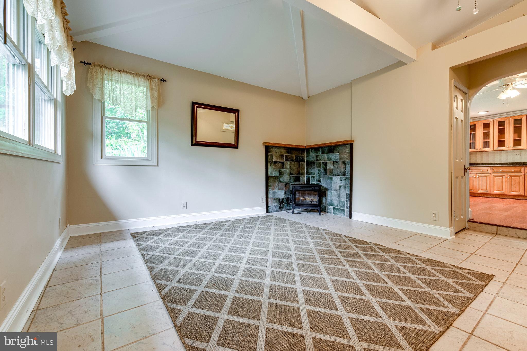 12714 Occoquan Road Woodbridge, VA 22192 - Photo 12 of 61 Gallery Image 12