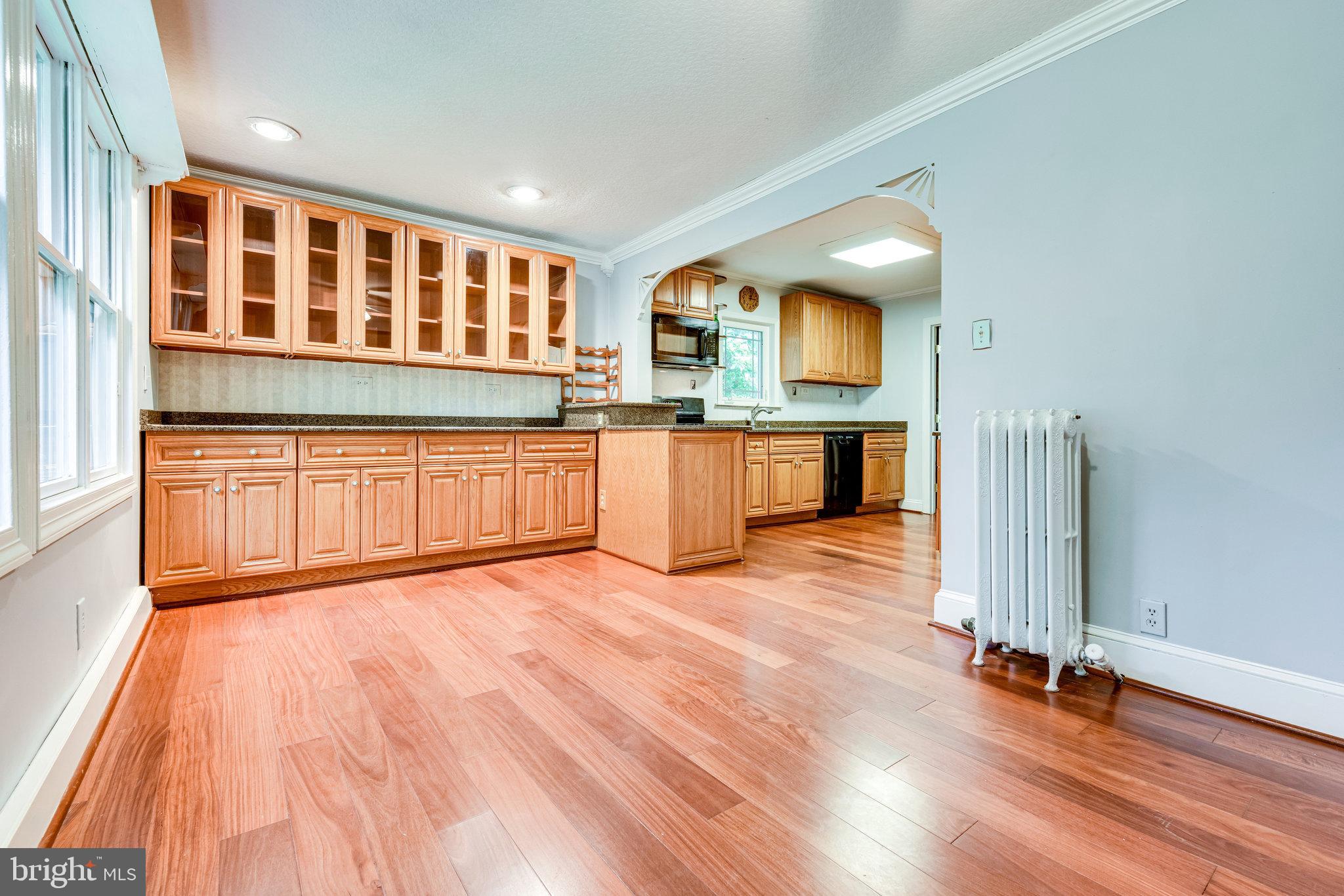 12714 Occoquan Road Woodbridge, VA 22192 - Photo 16 of 61 Lots of space to host meals