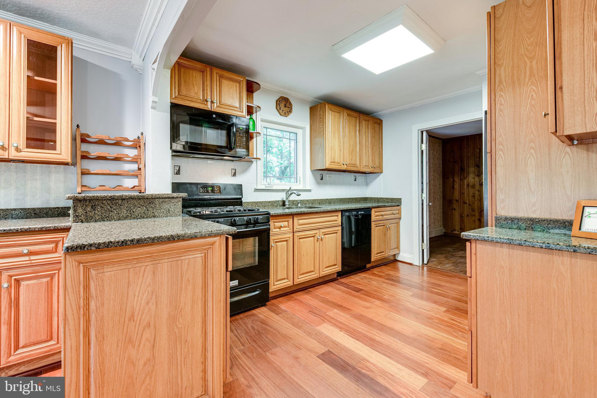 12714 Occoquan Road Woodbridge, VA 22192 - Photo 17 of 61 New floor, cabinets, countertops