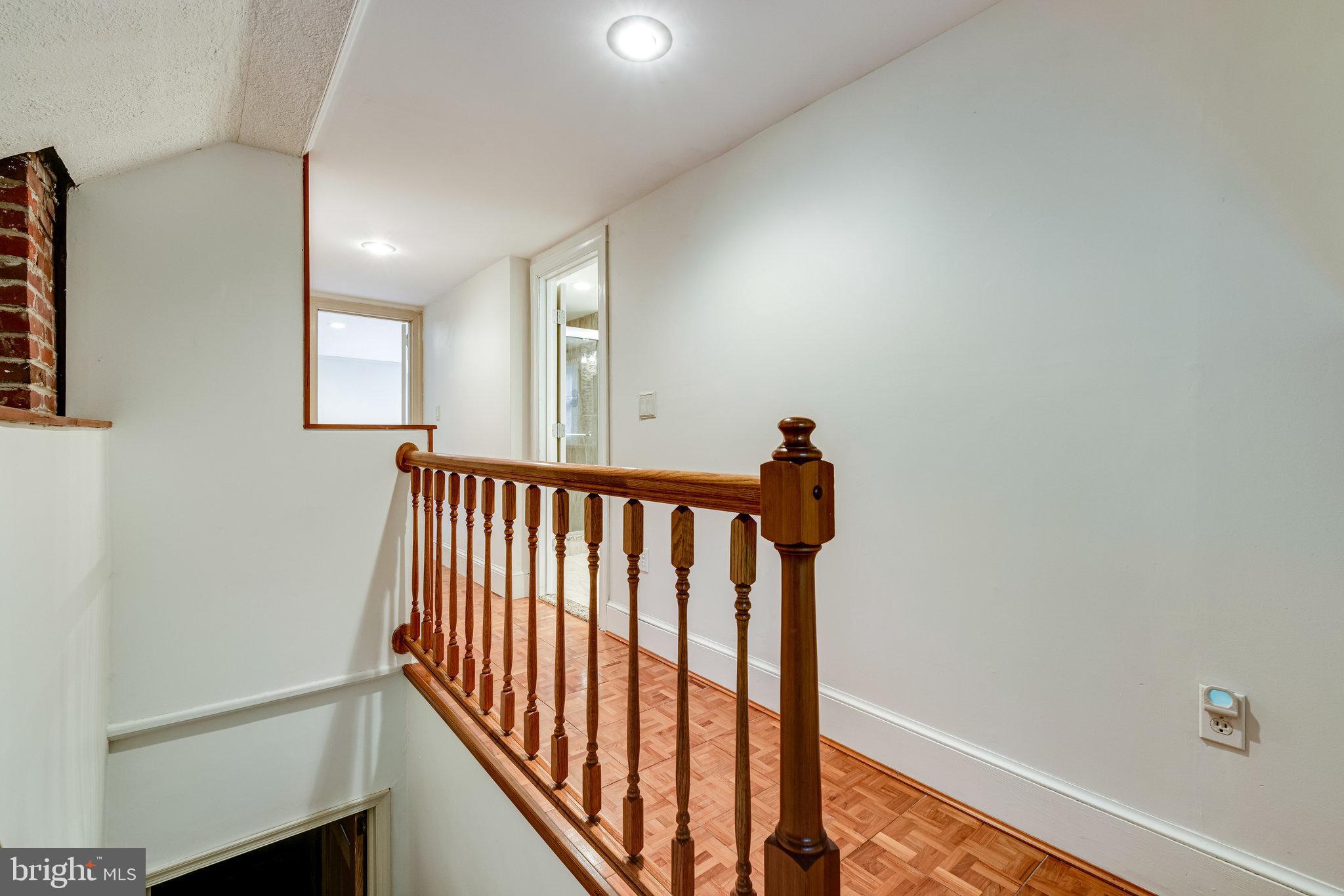 12714 Occoquan Road Woodbridge, VA 22192 - Photo 40 of 61 Upstairs landing