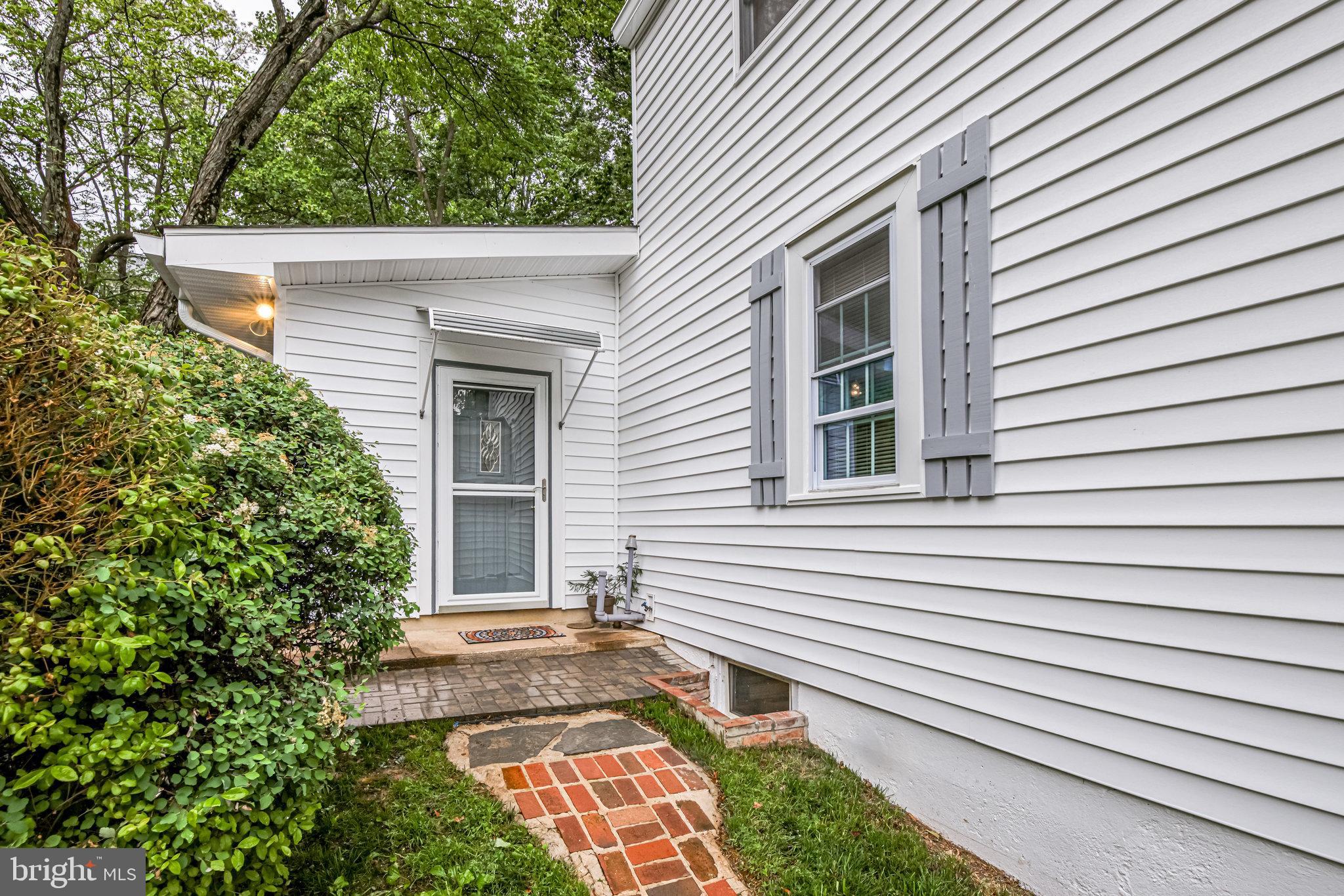 12714 Occoquan Road Woodbridge, VA 22192 - Photo 8 of 61 Gallery Image 8