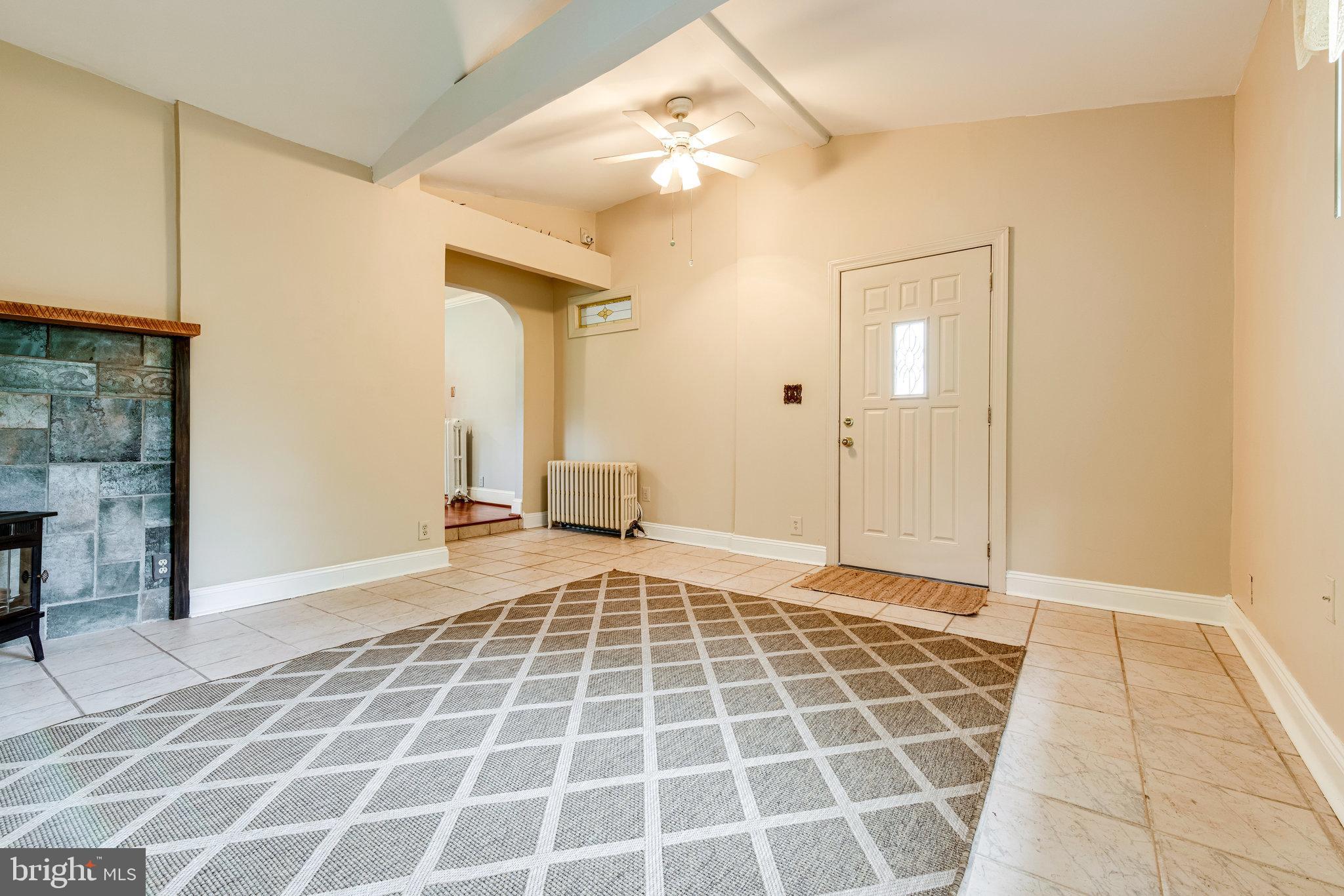 12714 Occoquan Road Woodbridge, VA 22192 - Photo 9 of 61 Family room area